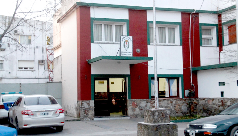 Un joven fue aprehendido tras intentar robar tirantes de madera en un galpón de la avenida 59