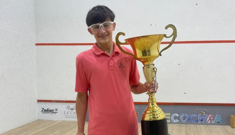 Gran actuación de los hermanos Decker en el Nacional de Squash en Chaco