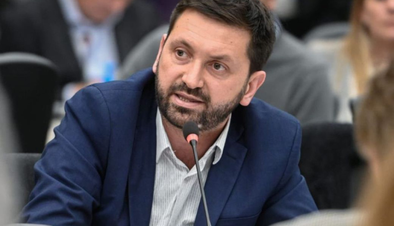 Juliano:“Nadie lo quiere sacar con los pies para adelante, pero tampoco queremos que nos tomen por imbéciles”