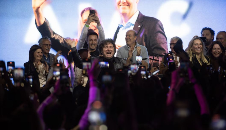 Categórico triunfo de La Libertad Avanza: Milei se impone en todo el país y logra revertir la elección en Buenos Aires