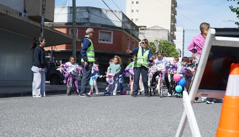 Jornada de educación vial con alumnos del Jardín Lassalle