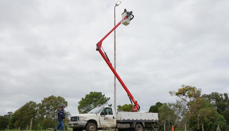 Avanza el recambio de luminarias en los accesos a la ciudad
