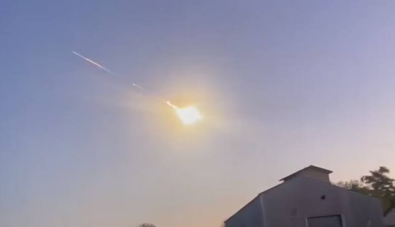¿Un meteorito en Bahía Blanca?: el fenómeno luminoso que sorprendió a los vecinos