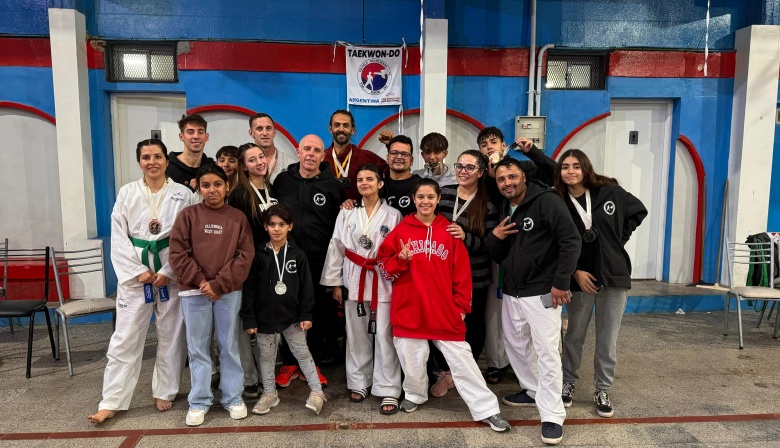 Escuela necochense de Taekwondo presente en importante torneo en Avellaneda