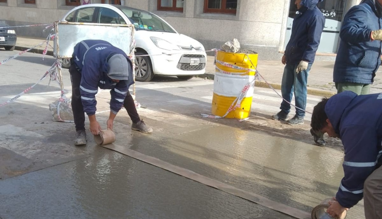 Avanzan las tareas de bacheo en distintos puntos de Necochea y Quequén
