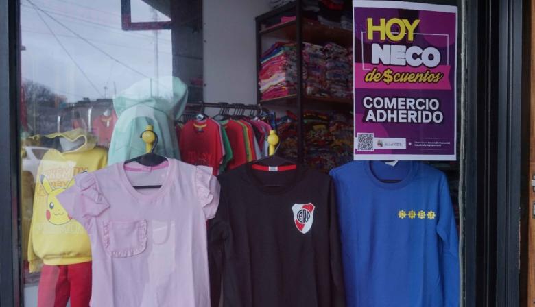 Tras la suspensión por mal clima vuelve Neco Descuentos con comercios adheridos y jornada artística