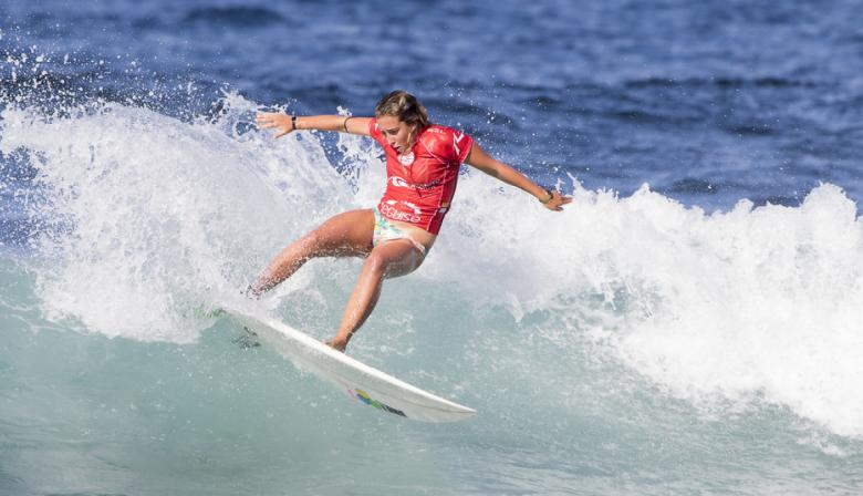 Destacada actuación de Evelyn Gontier en el Mundial de Longboard en El Salvador