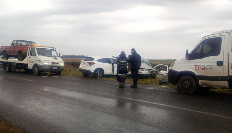 Grave accidente en Ruta 55: murió un médico que iba a trabajar a Lobería y hay dos mujeres heridas