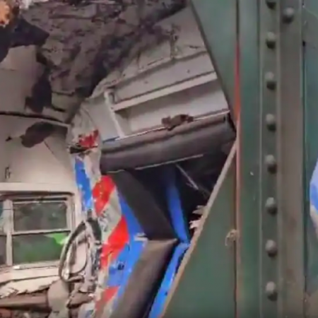 Descarrilamiento de tren en Palermo: Fuerte operativo de emergencia