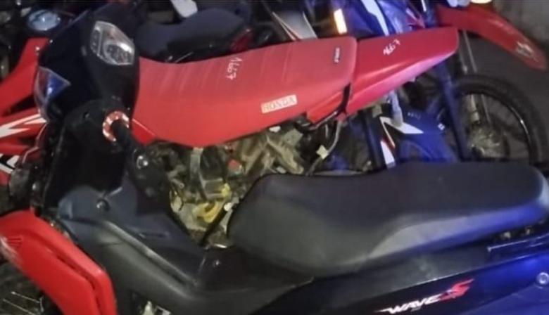 Chocó en una moto robada