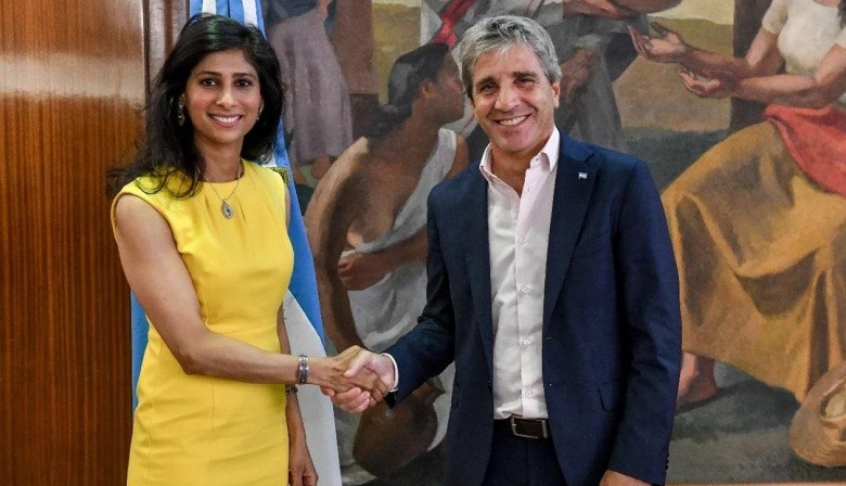 Gita Gopinath del FMI se reúne con autoridades argentinas: Caputo y Milei