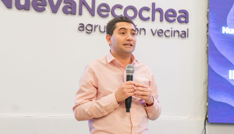 “Gracias al superávit fiscal podemos traer más maquinaria, equipamiento hospitalario e insumos para Defensa Civil”