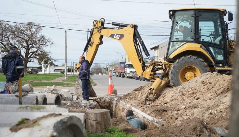 Múltiples trabajos de Obras Sanitarias en distintos punto de la ciudad