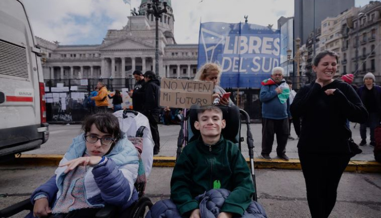 Discapacidad: presentan un amparo para impedir que Milei dilate la aplicación de la ley