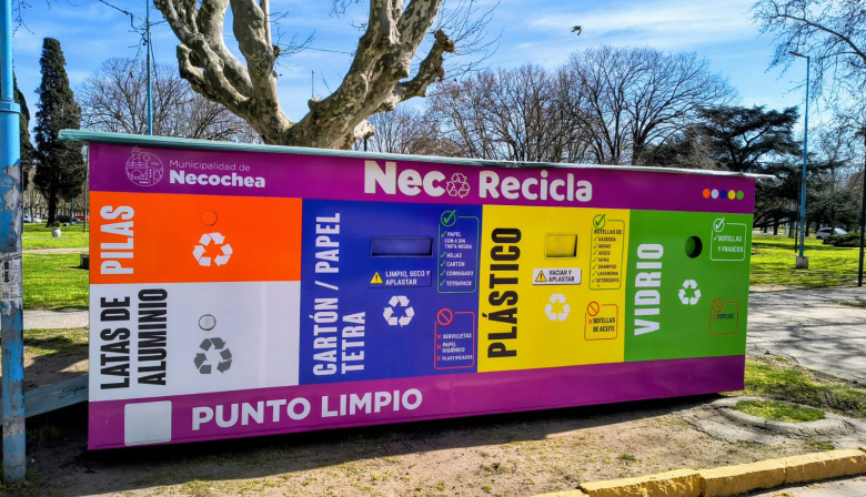 Colocan un Punto Limpio frente a la Municipalidad