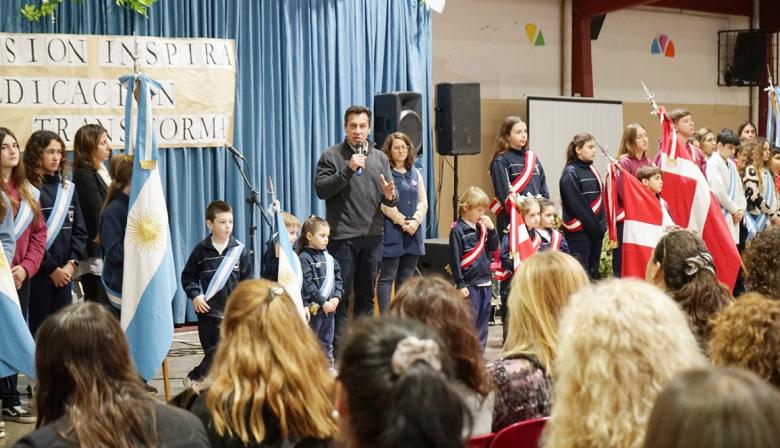 El Intendente resaltó el rol de la educación pública en el acto del Día del Maestro