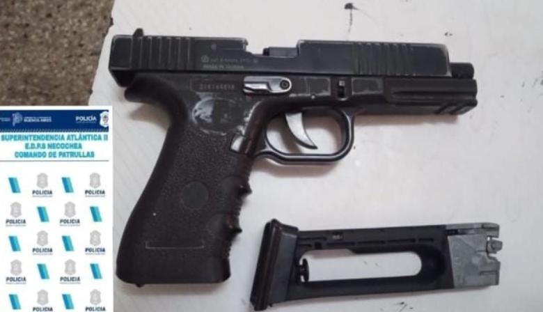 Un estudiante llevó una pistola a la Escuela Secundaria 7 y se activó el protocolo de seguridad