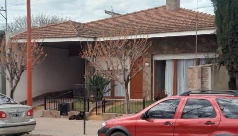 Asaltaron a una jubilada en Orense y habrían escapado hacia Necochea en una camioneta robada en Miramar