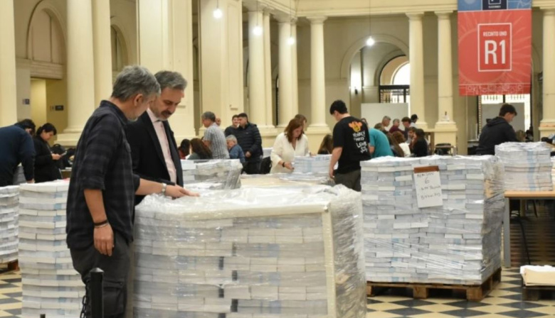 Crece la alarma en el Gobierno: Ramos Padilla no avalaría los cambios en la lista de LLA