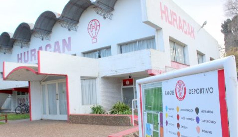 Es ley la prohibición de cortar los servicios a clubes, hospitales y escuelas en la Provincia