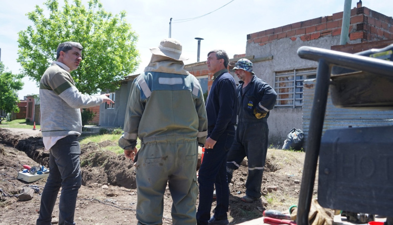 La gestión de Arturo Rojas avanza con obras clave: se amplía la red de agua potable en el Barrio Campana