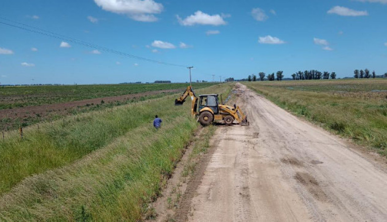 El EMSUR refuerza la red vial rural con reconstrucción y mantenimiento de caminos ante las lluvias acumuladas