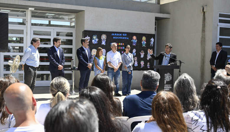 Kicillof inauguró un nuevo jardín en Necochea y habilitó la Comisaría 2ª de Quequén