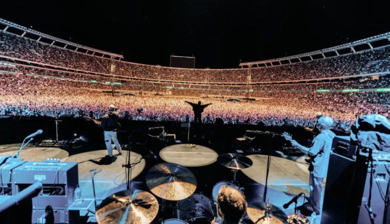 Oasis brilló en el estadio Monumental ante 85.000 personas