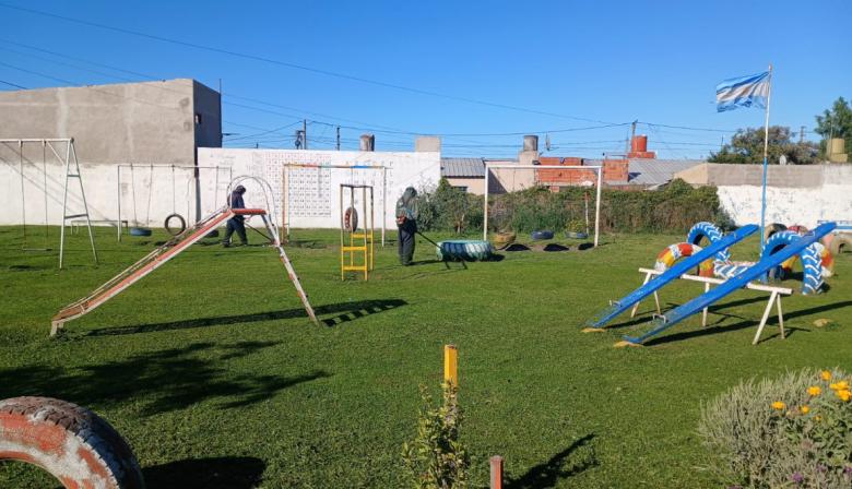 La Municipalidad refuerza el mantenimiento urbano y embellecimiento de la ciudad