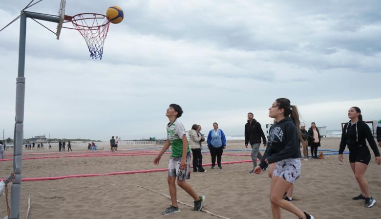 Finalizaron los Juegos Deportivos de Playa que convocaron a más de 1000 alumnos