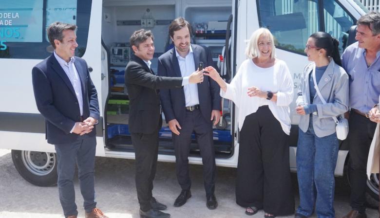 Provincia entregó una ambulancia de última generación para el sistema de salud necochense