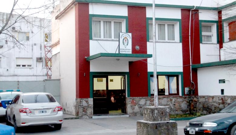 Aprehendieron en Quequén al autor del robo a un remisero y lo vinculan con otros tres hechos delictivos