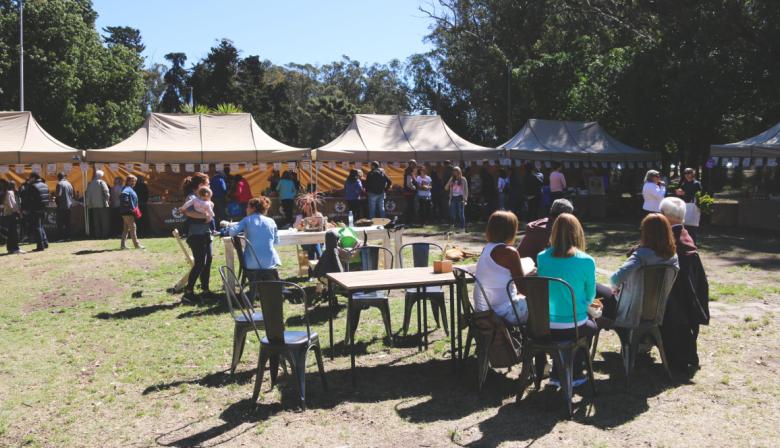 Sabe la Tierra lanza su temporada de verano con mercado diurno en Necochea y noches en Quequén