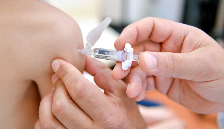 Se mantienen los puntos de vacunación infantil y se insta a las familias a completar el calendario de sus hijos