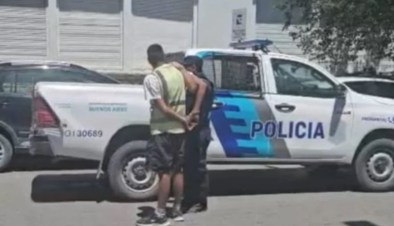 Detuvieron a un joven por extorsionar a un turista en la Villa Díaz Vélez
