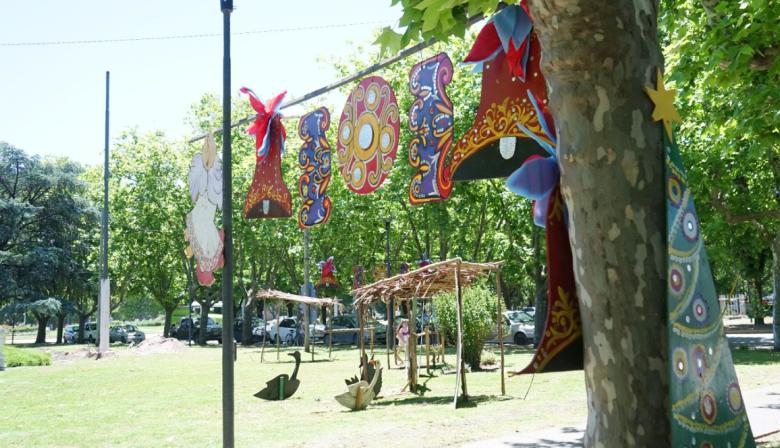 Este lunes se brindará un concierto navideño en la plaza y se encenderán las luces del Árbol de Navidad