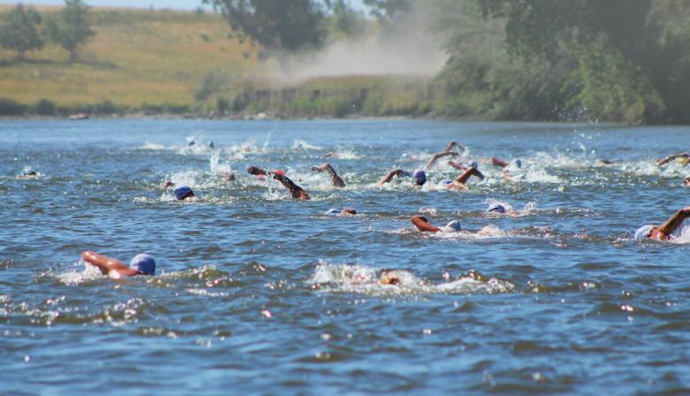 Este domingo se realiza la travesía acuática Los Destructores en el Río Quequén