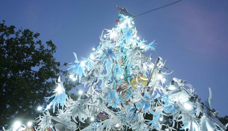 Esta noche se realizará el concierto navideño y el encendido del Árbol en la Plaza