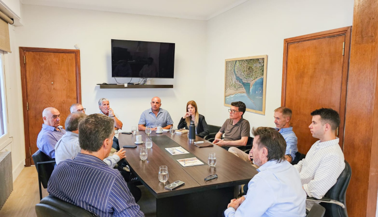 Puerto Quequén: Carrillo recibió a la Cámara de Actividades Portuarias para fortalecer el trabajo conjunto