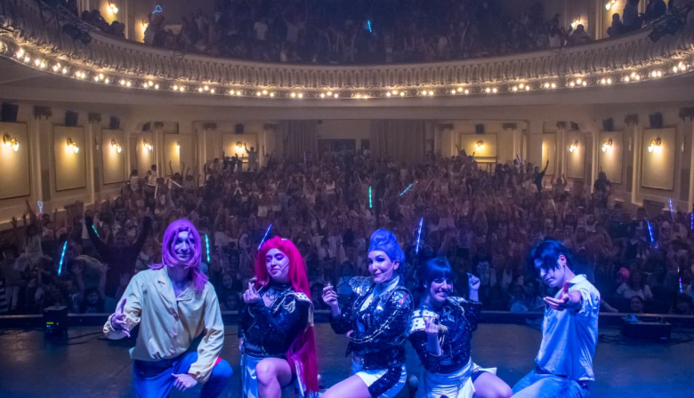 Gran éxito de “Las Guerreras Doradas” en el Teatro París: regresan en febrero