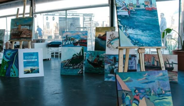 Artistas locales pintaron el paisaje del puerto en una jornada cultural abierta al público