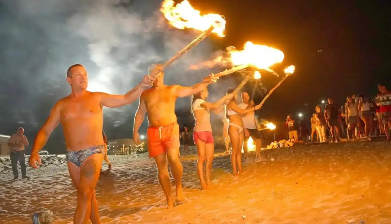 Esta noche se realizará la tradicional Ceremonia de Antorchas de los guardavidas de Necochea y Quequén