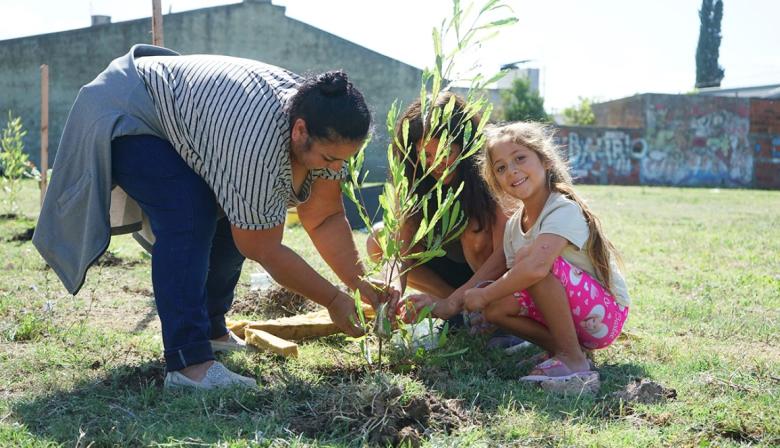 Transformación barrial: Junto a los vecinos, el Municipio recuperó un espacio público en 81 y 70