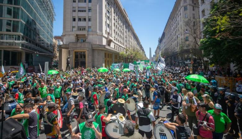 El Gobierno Nacional confirmó que descontará el día a los estatales que adhieran al paro contra la reforma laboral