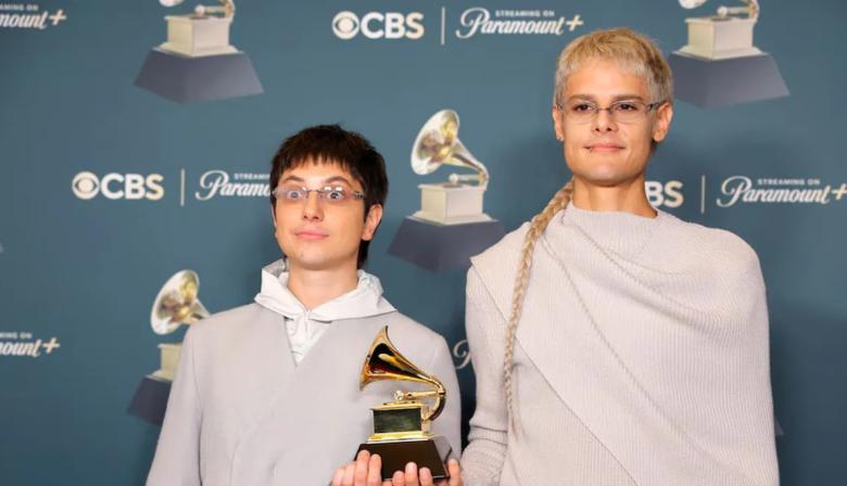 Ca7riel y Paco Amoroso conquistaron los Grammy en una noche histórica para la música latina. Conocé todos los ganadores