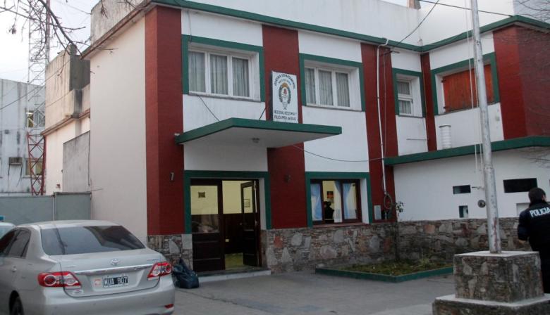 Asaltaron a un joven de 18 años y le robaron la moto en 87 y 106