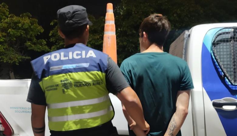 Detuvieron a un hombre tras intentar robar una camioneta cerca del centro