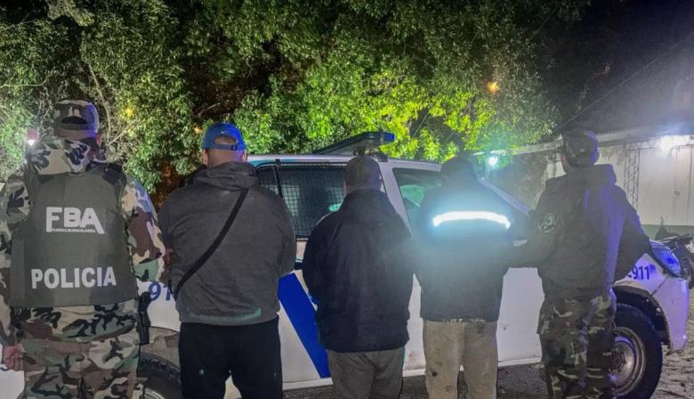 Detienen a tres cazadores furtivos, uno con pedido de captura, en la Ruta 86. Las vizcachas fueron donadas al CAAN