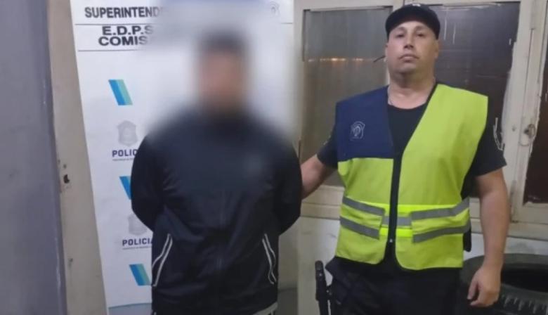 Allanamiento en Necochea: recuperan moto robada y secuestran droga