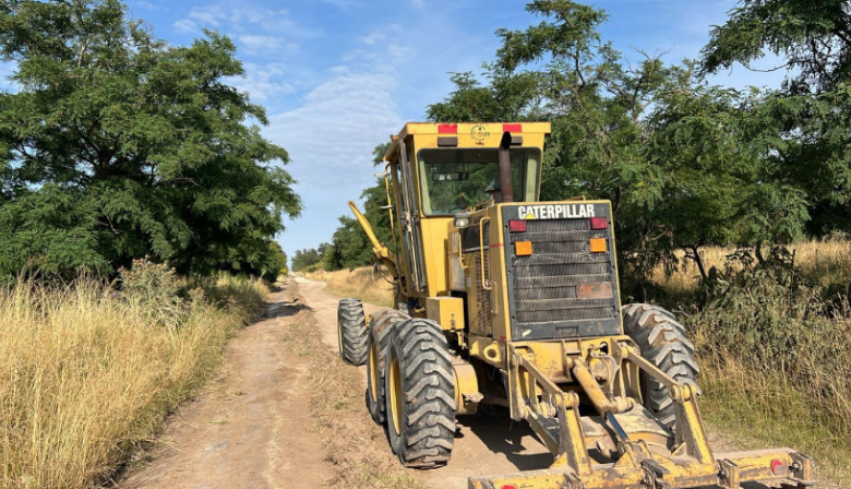 El EMSUR intensificó el mantenimiento de caminos rurales en todo el distrito